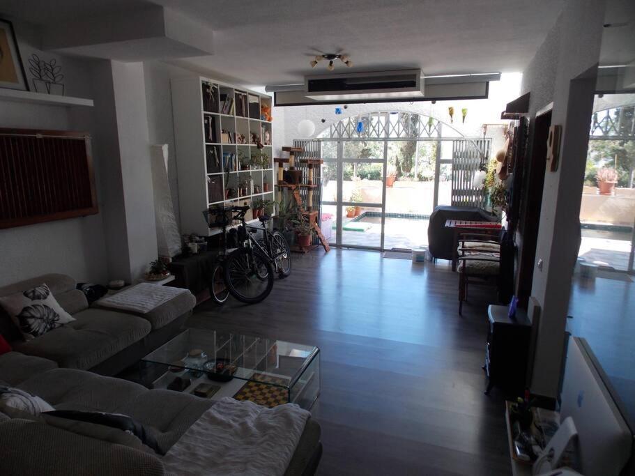 Spacious 2 Bedroom W/ Own Pool 5 Minutes Walk To Beach Campoamor Ngoại thất bức ảnh